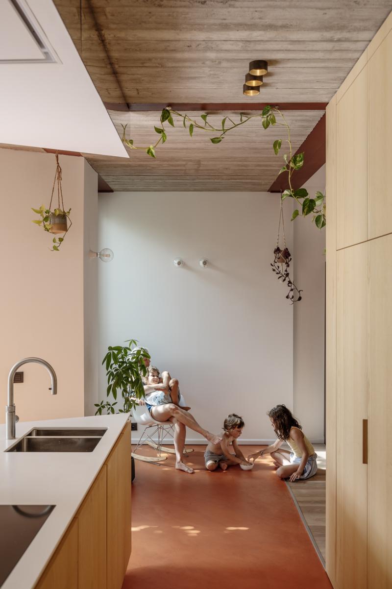 DIAGONAAL — 2